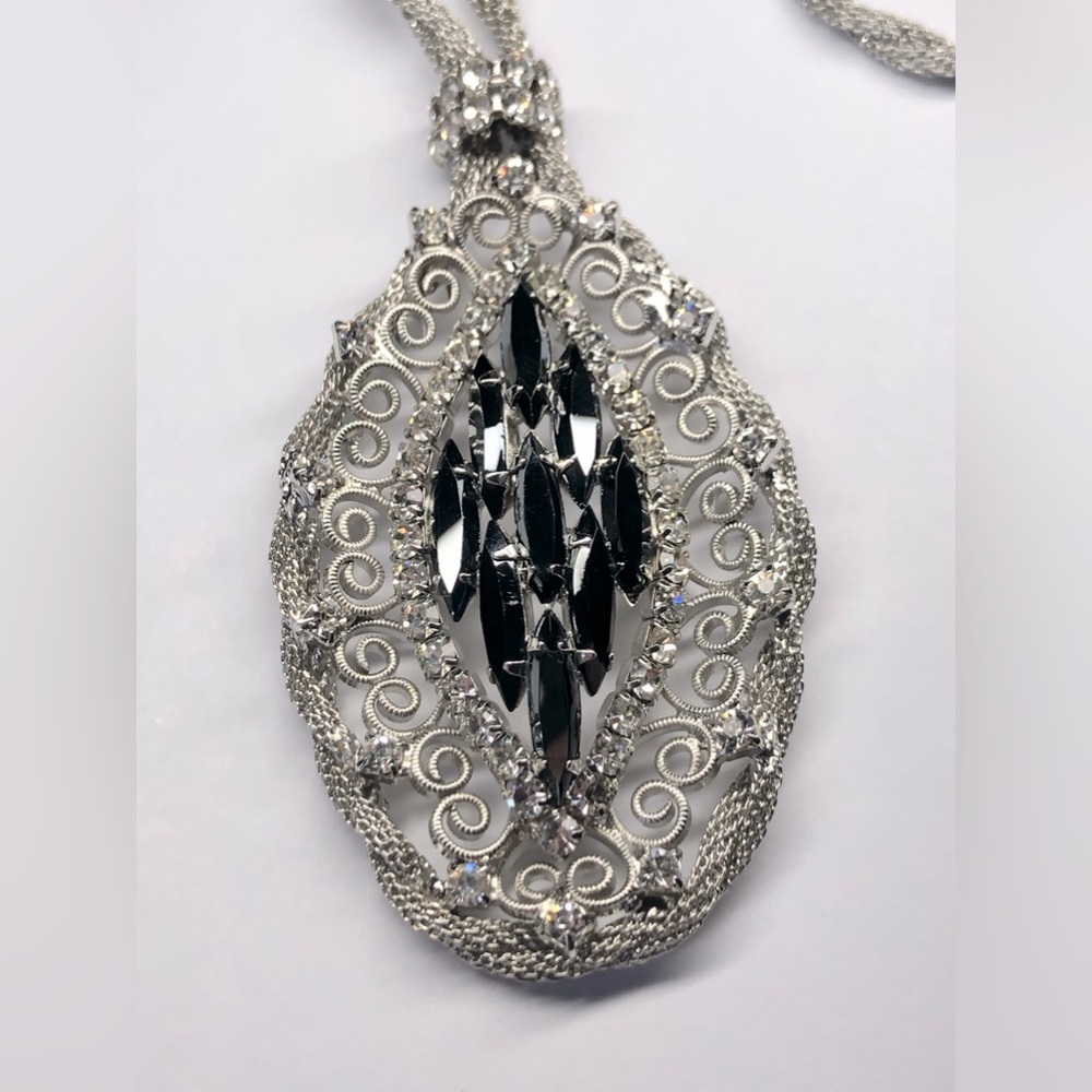 Vintage Daisy Lane D&E “Juliana” Hematite and Rhinestone Necklace - Picture 2 of 8